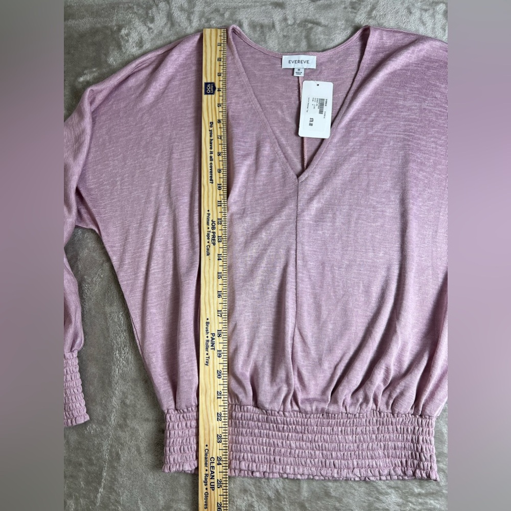Evereve Dusty Rose V-Neck Smocked Hem Dolman Sleeve Top - Picture 6 of 10